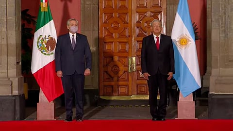 Este martes se espera una reunión del presidente de Argentina con el empresario mexicano Carlos Slim (Fotograma)