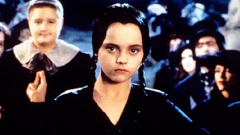 Fue en octubre del 2020 cuando surgieron los primeros rumores ante un posible remake de los Locos Addams (Fotograma YouTube: Los Locos Addams)