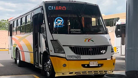 Los operadores del servicio de transporte COMIT mantienen las medidas de limpieza, sanitización, uso estricto de cubrebocas y gel antibacterial (Foto facebook Comit Michoacán)