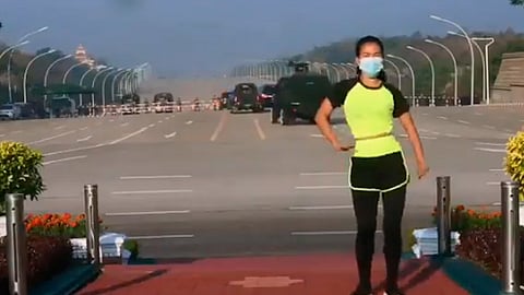 Durante clase de aerobics, captan en vivo el golpe de Estado en Myanmar