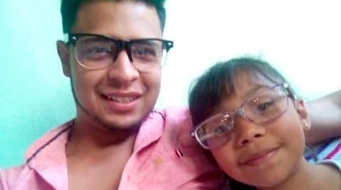 Primeros reportes indican que ambos cayeron de una moto acuática en el lago de Pátzcuaro (Foto Facebook: González Blanquiis)