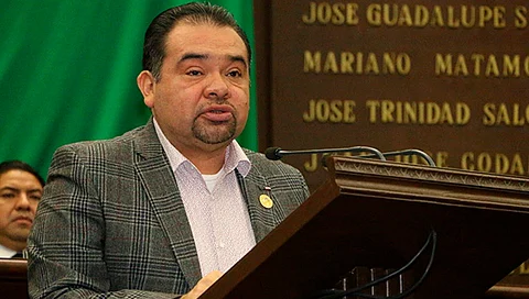 Tony Martínez ha procurado la gestión como un mecanismo de respuesta a las necesidades inmediatas de los michoacanos (Foto Cortesía)