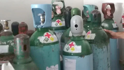 Los costos oscilan entre los $5,200 pesos para un tanque de 415 litros y de recarga son $125 pesos, los concentradores de oxígeno de 5 litros, tienen un precio base de $28,850 pesos (Foto Facebook: Profeco)