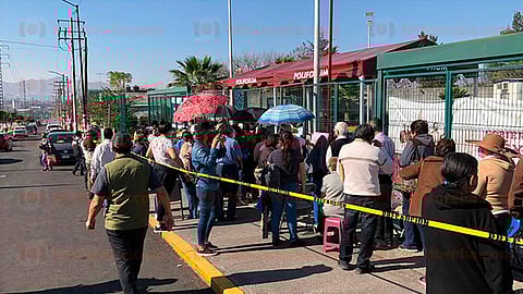 Al finalizar, habrá un operativo especial para que personas que no hayan sido convocadas, reciban la vacuna (Foto: Marco Santoyo)