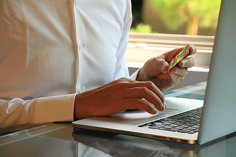 Antes de comprar, revisa la reputación del sitio y las valoraciones del producto, asi evitaras sorpresas (Foto: Pixabay.com)