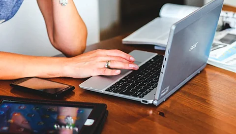 El 9 y 10 de marzo, de 6 de la tarde a 8 de la noche, bajo la modalidad virtual la Secum ofrecerá el taller de poesía para mujeres (Foto Pixabay.com)