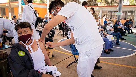 Los municipios que arrancan la primera etapa de inmunización anti Covid-19 son: Álvaro Obregón, Charo, Queréndaro, Huandacareo, Zacapu, Pátzcuaro, entre otros (Foto Cortesía)