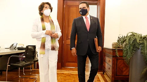 El gobernador se reunió con la nueva titular de la SEP, Delfina Gómez Álvarez (Foto Twitter: @Silvano_A)