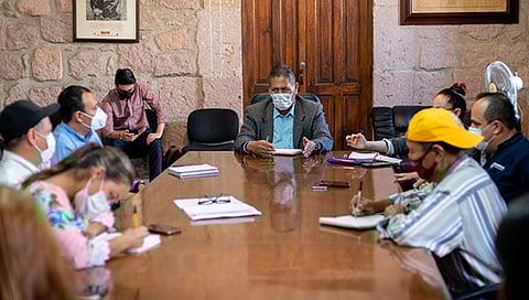 Habitantes de la colonia Rubén Jaramillo celebraron la reunión con el presidente municipal por todo el apoyo manifestado y así concretar a la brevedad sus inquietudes con la autoridad municipal (Foto Cortesía)