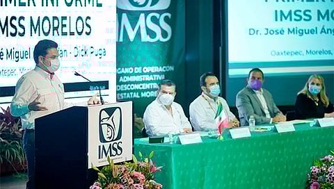Zoé Robledo, reconoció al personal de salud que se ha convertido en el protagonista en el combate a la pandemia (Foto Cortesía)
