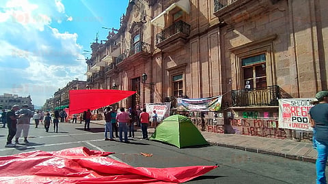 Con plantón permanente, magisterio se instala en centro de Morelia