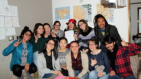 El programa de becas de movilidad internacional tiene el objetivo de fomentar competencias interculturales internacionales en la juventud (Foto facebook vivemexico.org)