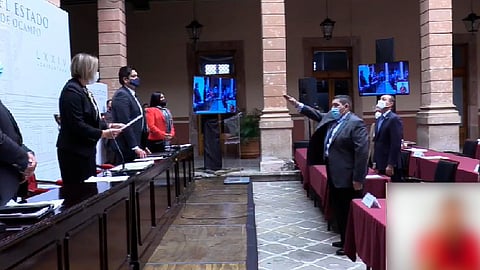 Zenaida Salvador Brígido y Sergio Báez Torres solicitaron licencia para ausentarse del cargo (Fotograma)