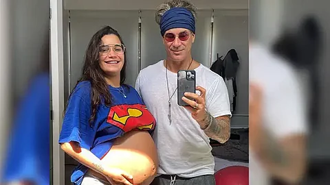 Aunque la instantánea iba para recordar un mes de vida del bebé, los comentarios se tornaron a criticar al actor (Foto: IG/ferrcarrillo)