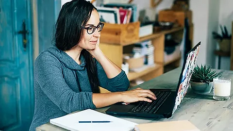En un curso en linea, el alumno puede aprender a su propio ritmo y a la hora que decida (Foto: Pixabay.com)