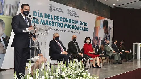 El mandatario señaló que, este año el Día del Maestro tiene una relevancia especial y es necesario reconocer la enorme contribución de los docentes (Foto: cortesía)
