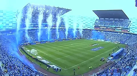 Este año la final del futbol nacional será entre Cruz Azul y Santos (Fotograma: Azteca 7)