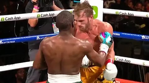 El veterano dominó 8 de 8 rounds (Fotograma: @ShowtimeBoxing)