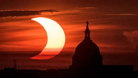 ¡Impresionante! NASA revela imagen del eclipse total vista desde el espacio