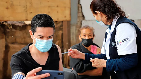 Personal médico, de enfermería y paramédico de la Secretaría de Salud de Michoacán (SSM) participó en la aplicación (Foto: cortesía)