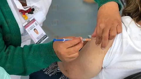 Tendrán que llevar comprobante de primera dosis y volver a imprimir Expediente de Vacunación (Foto: MiMorelia.com)