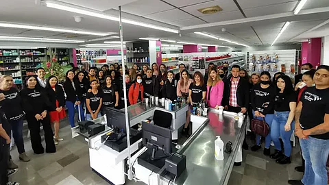 Este día ofrecen descuentos del 5 y 10% (Foto: Marco Santoyo)