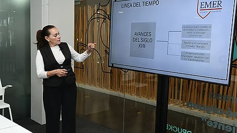 La asesora de seguros y financiera, María de la Cruz Rebollar, expuso “Tendencias financieras para el emprendedor: Lo in y out” (Foto Cortesía)