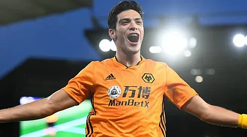 La estrella del futbol reapareció en las redes con una de las piezas de la nueva piel del equipo europeo (Foto: Jiménez)