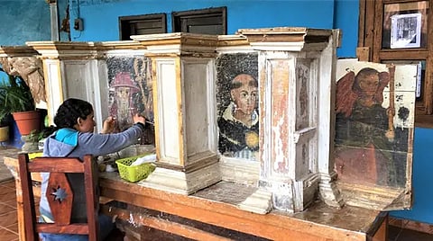 Recuperación de la policromía original del siglo XVI en la predela (Foto: Centro INAH-Michoacán)