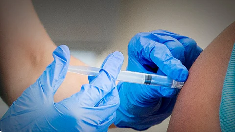 Cofepris aprueba el uso de la vacuna de GSK para el Virus Sincicial Respiratorio