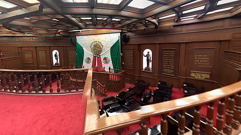 La solicitud de juicio político argumenta que el titular del Ejecutivo de Michoacán incurre en responsabilidades electorales, administrativas, políticas y penales, por lo que debe ser sancionado (Foto Archivo)