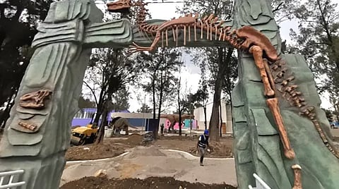 Un Braquiosaurio, el Velociraptor, un Tricératops y un Tiranosaurio Rex estarán en el parque (Foto Facebook: Clara Brugada M)
