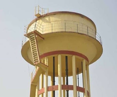 Overhead tank built at a cost of crores has become a showpiece