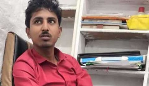 एक आरटीआई एक्टिविस्ट को मारकर जला दिया गया।