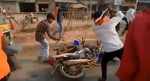 अंबेडकर जयंती पर भगवाधारियों ने अंबेडकरवादी युवाओं पर किया हमला!