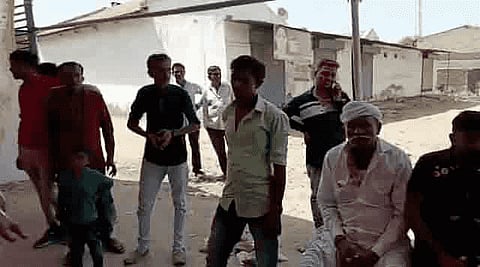गुजरात: दलित की बारात पर ठाकुरों ने बरसाए पत्थर, मामला दर्ज़
