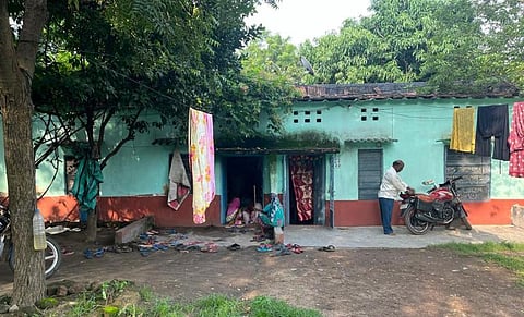 ईसीएल ने बिजली काटने का दिया नोटिस / फोटो - पूनम मसीह, द मूकनायक