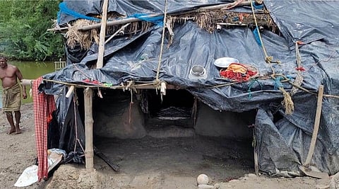 द मूकनायक की टीम ने पश्चिम बंगाल के सुंदरवन में मानव तस्करी (ह्यूमन ट्रैफिकिंग) की गई लड़कियों की मां से उनके दर्द को जानने की कोशिश की।