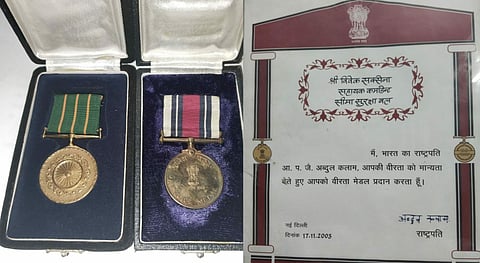 शौर्यचक्र विजेता शहीद की मां से जिला प्रशासन ने कहा-“साबित करो, आप यूपी की निवासी है!“