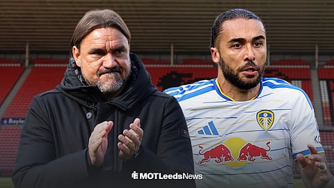 Daniel Farke clapping, with Dominic Calvert-Lewin to his right and the Stadium of Light in the background