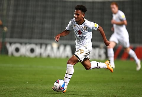 MK Dons boss shares update on Leeds-linked left-back Sorinola