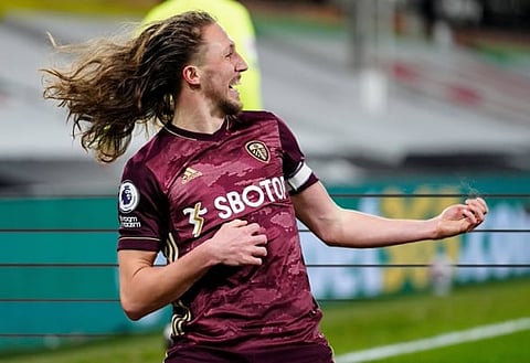 Peter Crouch destroys decision to disallow Luke Ayling goal in Leeds win v Fulham