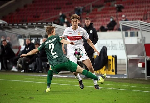 Leeds table offer for £17m-rated left-back Borna Sosa – report