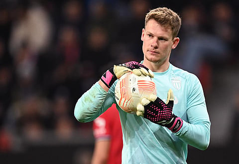 Leeds United transfer news as increased weekend bid made for Alexander Nubel