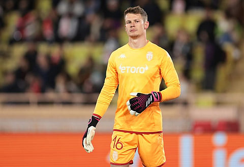 Leeds United have goalkeeper dilemma as Alexander Nubel transfer set to be completed