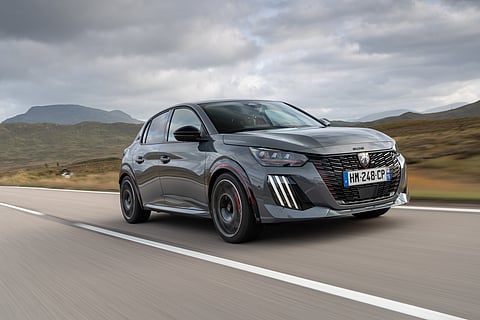 Lendário 205 GTi mostra as garras com o novo Peugeot E-208 GTi