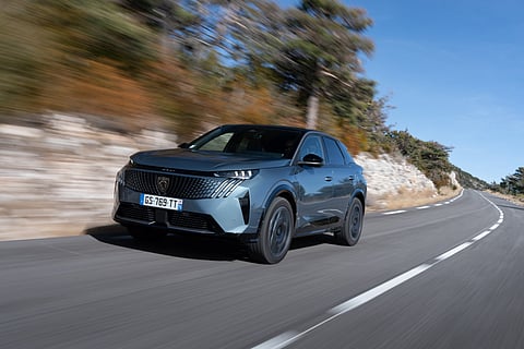 Peugeot E-3008 GT. A garra de leão num 100% elétrico