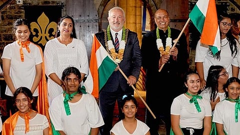 Honorary Consul of India in Cardiff, Raj Kumar Aggarwal and Lord Mayor of Cardiff Graham Hinchey with members of the Dance-with-Sinjini troupe, marking the Indian Independence Day celebrations at Cardiff Castle on Aug. 15.