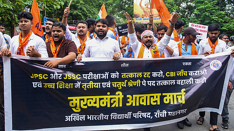 jpsc-jssc protest rajbhavan gherav