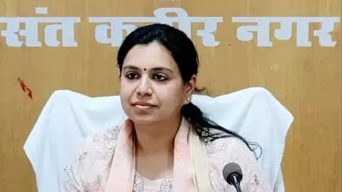 UP Cadre IAS Divya Mittal